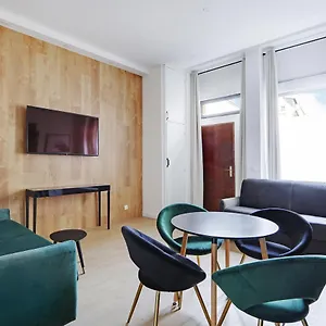 Off Majesti In Marais - Rue Du Petit Musc Paris